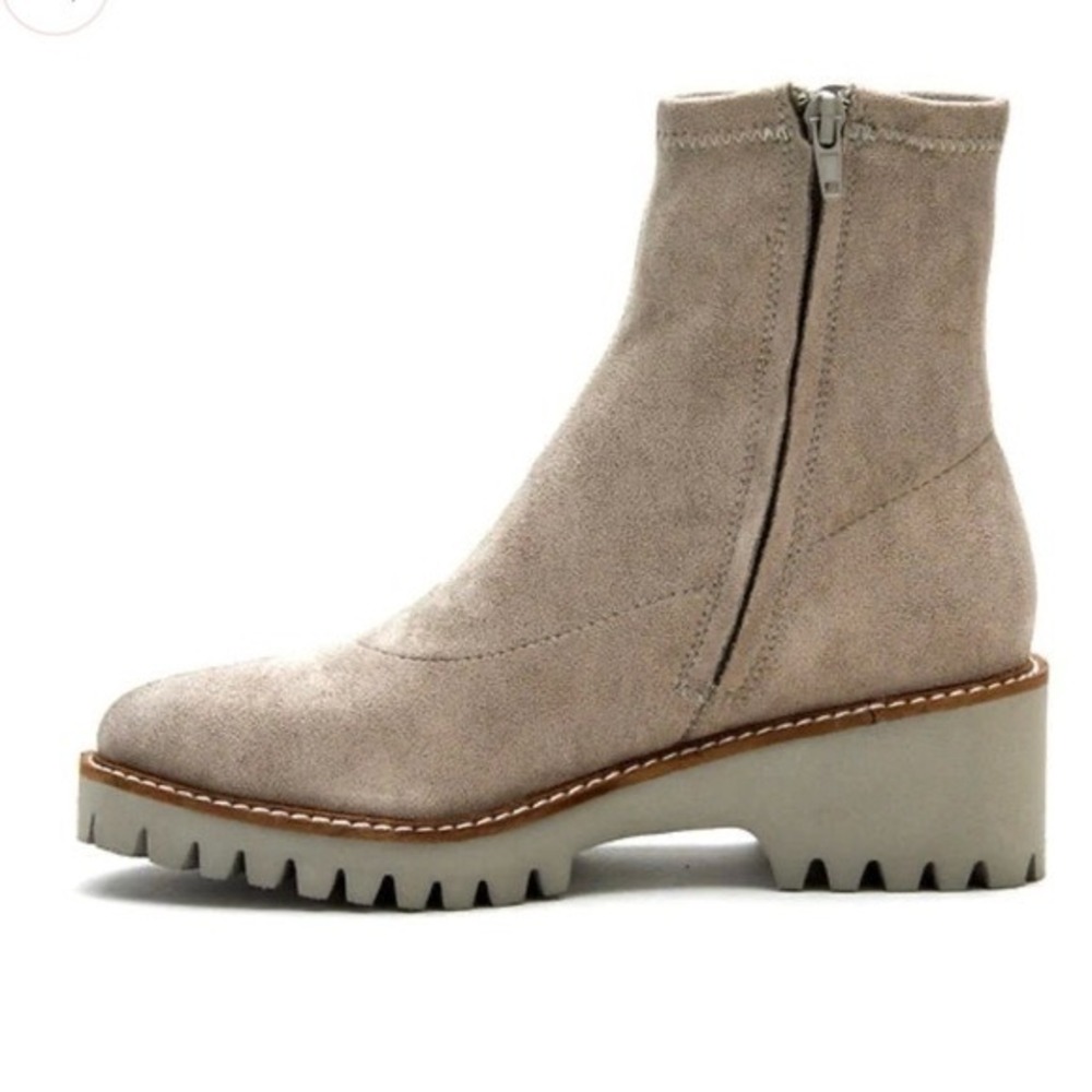 Coconuts By Matisse‎ Hudson Grey Suede Lug Sole Ankle Boots Women's 9.5M